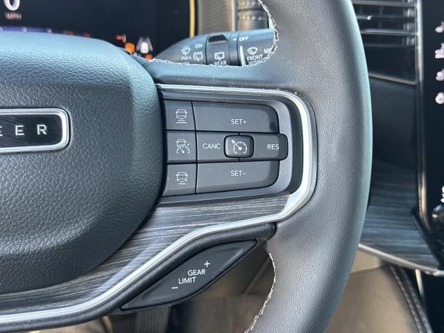 2023 Jeep Wagoneer L Series III 4x4