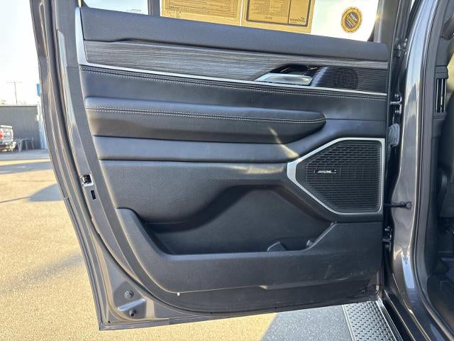 2023 Jeep Wagoneer L Series III 4x4