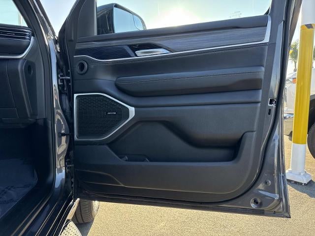 2023 Jeep Wagoneer L Series III 4x4