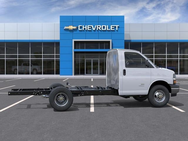 2026 Chevrolet Express Cutaway 3500 Base