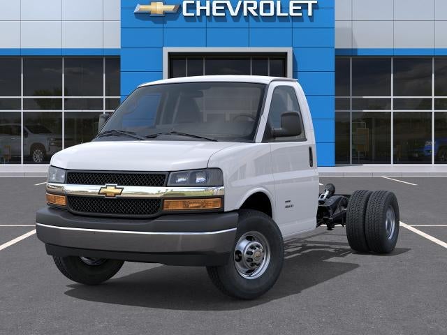 2026 Chevrolet Express Cutaway 3500 Base
