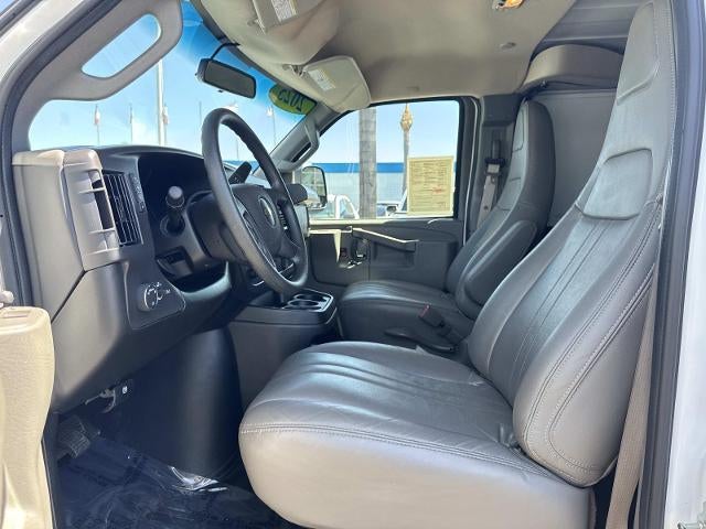 2025 Chevrolet Express Cargo Base