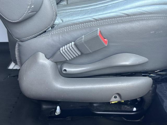2025 Chevrolet Express Cargo Base