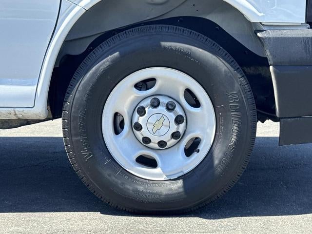 2025 Chevrolet Express Cargo Base
