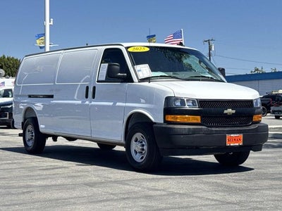 2025 Chevrolet Express Cargo Base