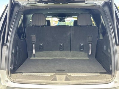 2025 Chevrolet Suburban RST