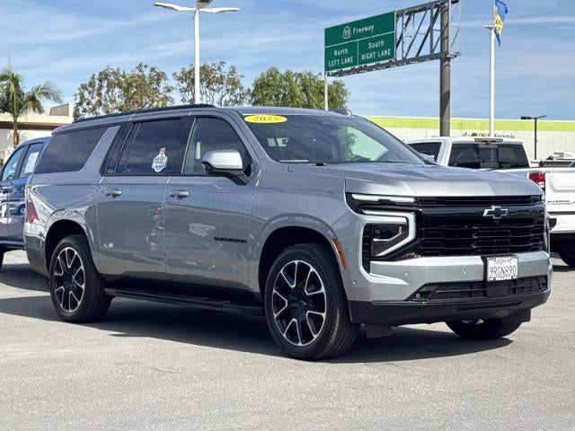 2025 Chevrolet Suburban RST