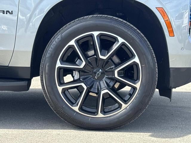 2025 Chevrolet Suburban RST