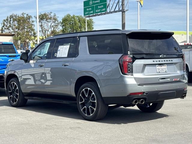 2025 Chevrolet Suburban RST