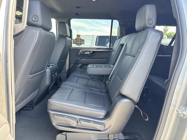 2025 Chevrolet Suburban RST