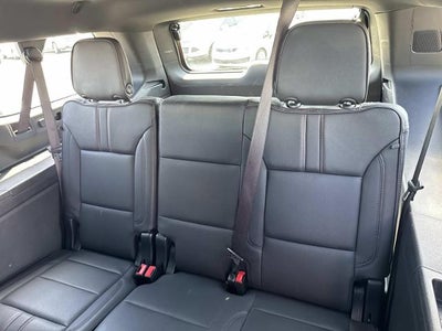 2025 Chevrolet Suburban RST