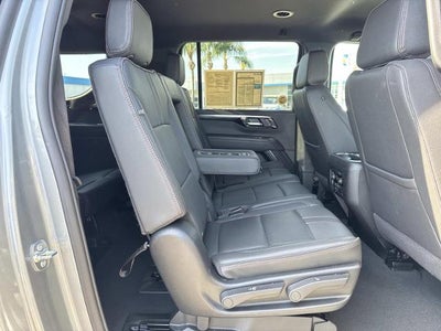 2025 Chevrolet Suburban RST