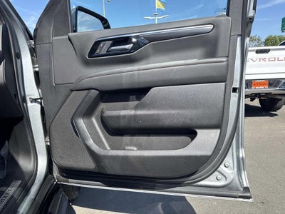 2025 Chevrolet Suburban RST