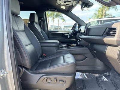 2025 Chevrolet Suburban RST