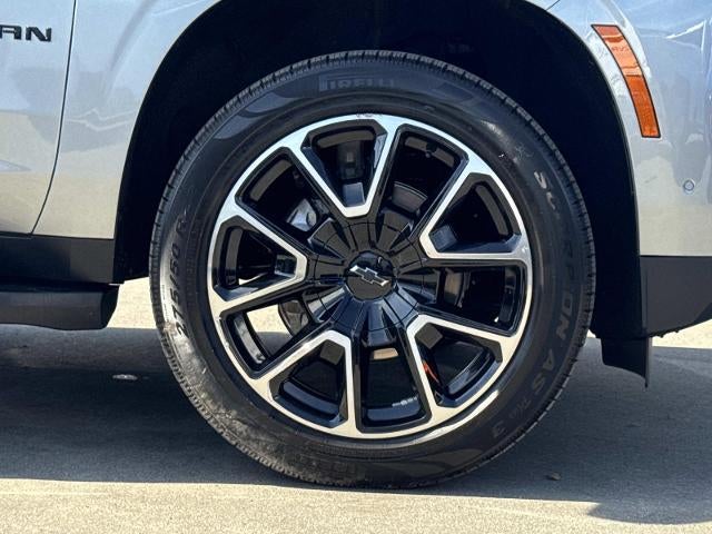 2025 Chevrolet Suburban RST