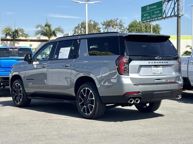 2025 Chevrolet Suburban RST