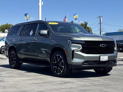 2023 Chevrolet Suburban RST