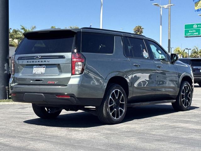 2023 Chevrolet Suburban RST