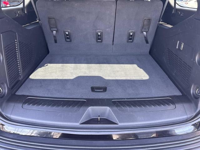 2023 Chevrolet Suburban LS