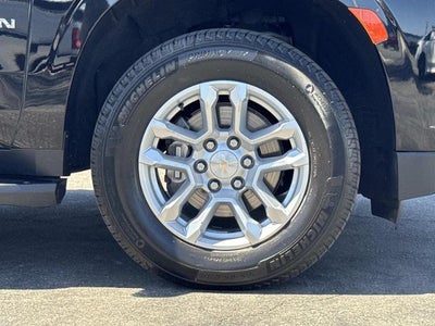 2023 Chevrolet Suburban LS