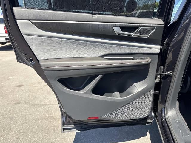 2024 Volkswagen Atlas 2.0T Peak Edition SE w/Technology