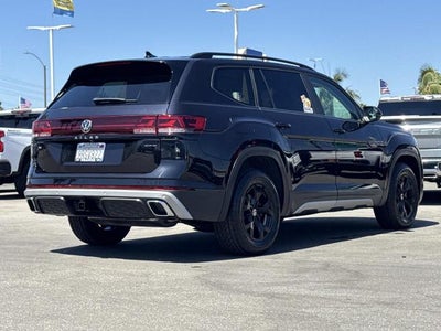 2024 Volkswagen Atlas 2.0T Peak Edition SE w/Technology