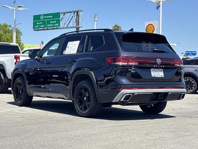 2024 Volkswagen Atlas 2.0T Peak Edition SE w/Technology