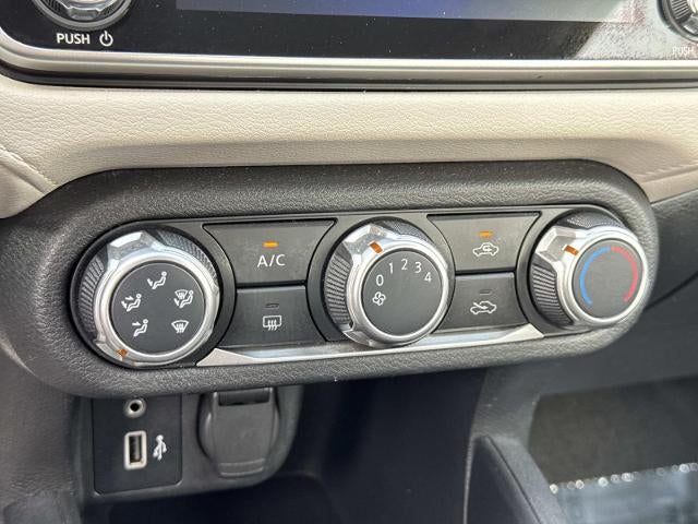 2021 Nissan Versa SV Xtronic CVT