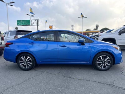 2021 Nissan Versa SV Xtronic CVT