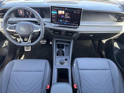 2025 Volkswagen Tiguan 2.0T SE R-Line Black