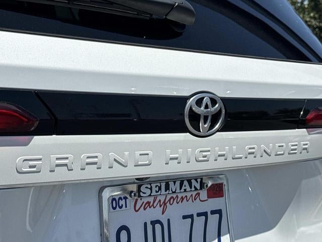 2024 Toyota Grand Highlander Platinum