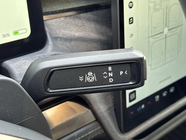 2022 RIVIAN R1T Adventure Package