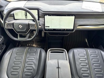 2022 RIVIAN R1T Adventure Package
