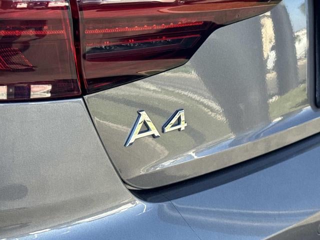 2022 Audi A4 Premium Plus 40 TFSI quattro S tronic