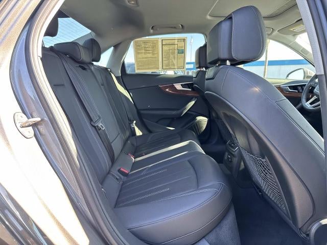 2022 Audi A4 Premium Plus 40 TFSI quattro S tronic