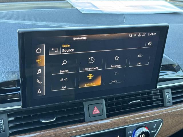 2022 Audi A4 Premium Plus 40 TFSI quattro S tronic