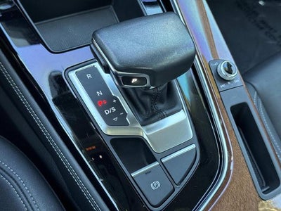 2022 Audi A4 Premium Plus 40 TFSI quattro S tronic