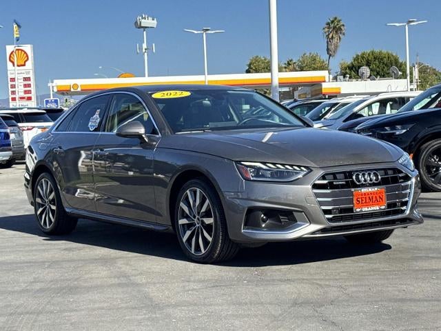 2022 Audi A4 Premium Plus 40 TFSI quattro S tronic